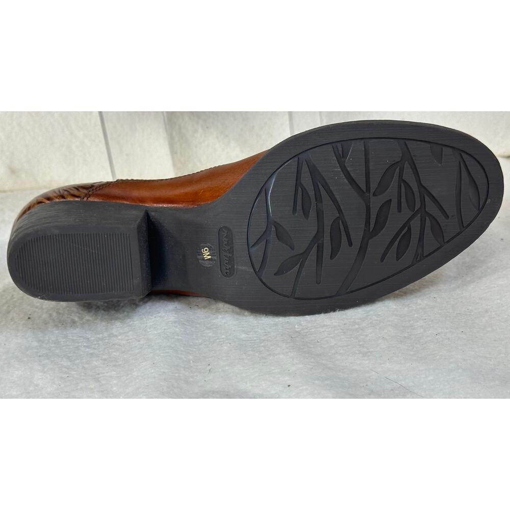 Nurture Walker Western Bootie with Tooled Floral Detail SZ 9 - Picture 6 of 11